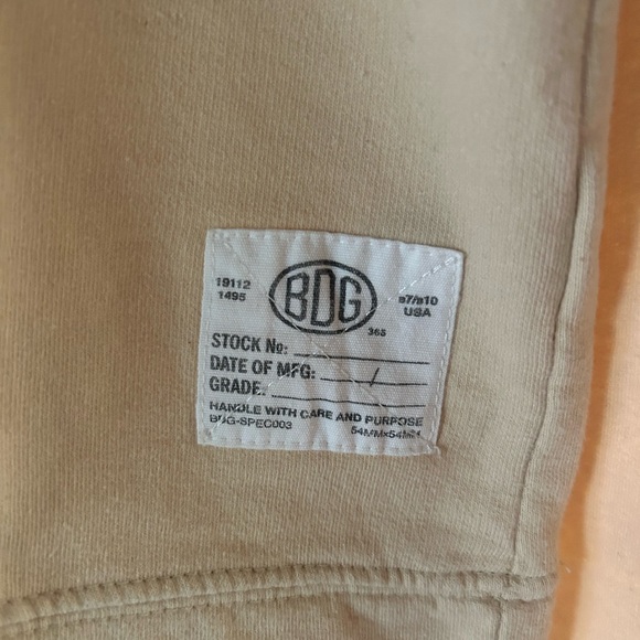 BDG pullover - Picture 4 of 4